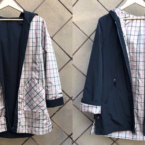 Reversible hooded jacket black, tan plaid -Medium